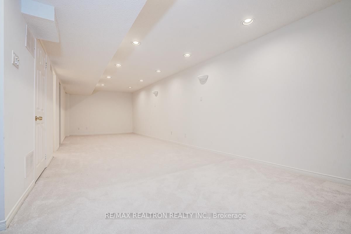 Townhouse for sale at 175 Trail Ridge Lane, Markham, Ontario, L6C 2C6 - Berczy - MLS: N12998148