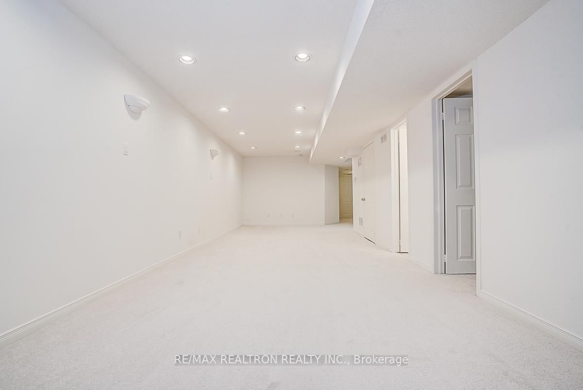 Townhouse for sale at 175 Trail Ridge Lane, Markham, Ontario, L6C 2C6 - Berczy - MLS: N12998148