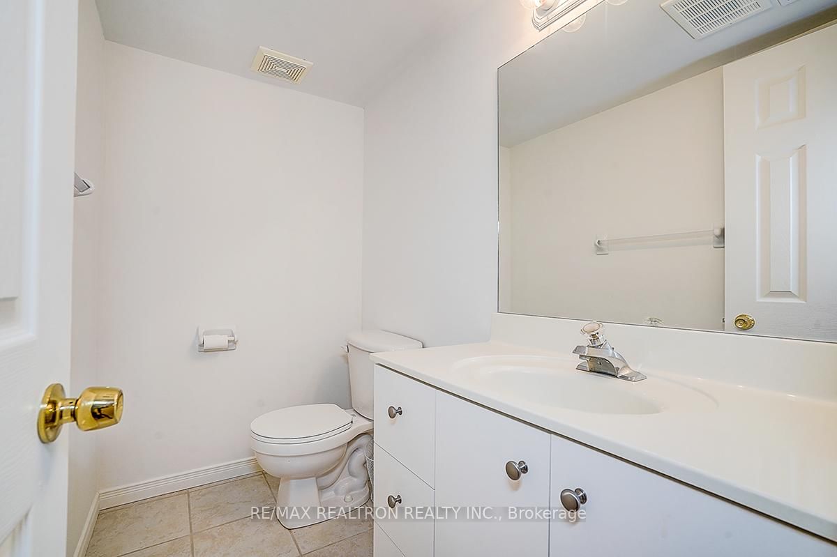 Townhouse for sale at 175 Trail Ridge Lane, Markham, Ontario, L6C 2C6 - Berczy - MLS: N12998148