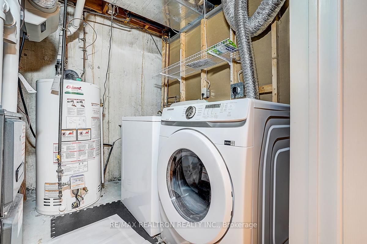 Townhouse for sale at 175 Trail Ridge Lane, Markham, Ontario, L6C 2C6 - Berczy - MLS: N12998148