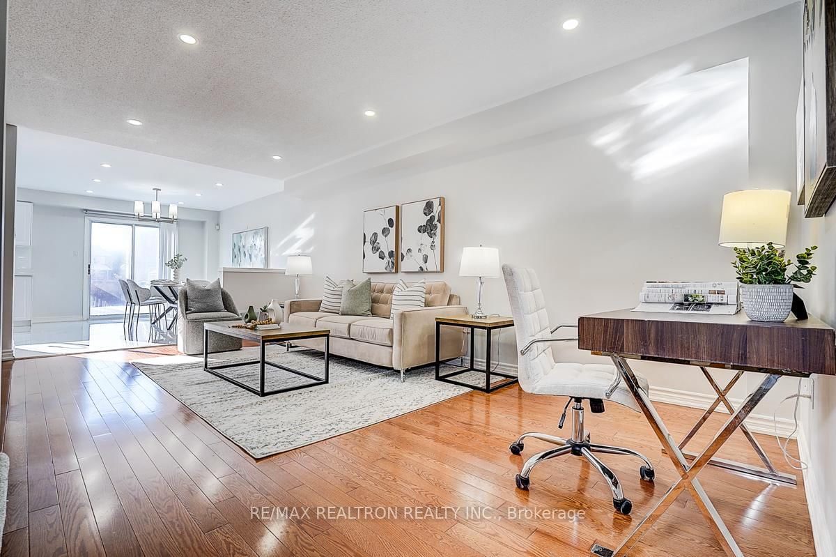 Townhouse for sale at 175 Trail Ridge Lane, Markham, Ontario, L6C 2C6 - Berczy - MLS: N12998148