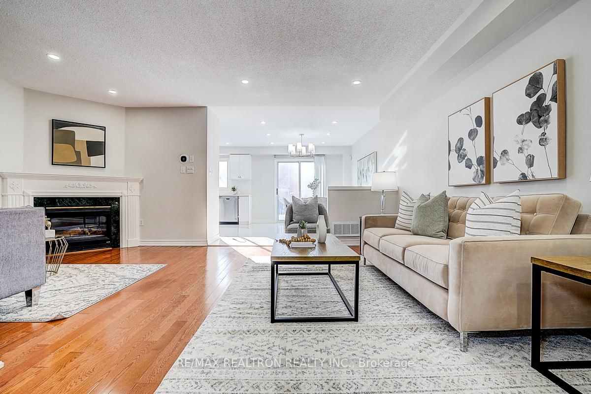 Townhouse for sale at 175 Trail Ridge Lane, Markham, Ontario, L6C 2C6 - Berczy - MLS: N12998148