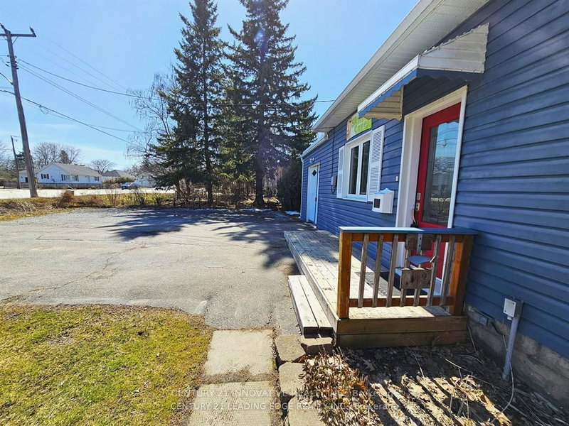 2 - 350 The Queensway S, Georgina, L4P 2B9 | Image 3