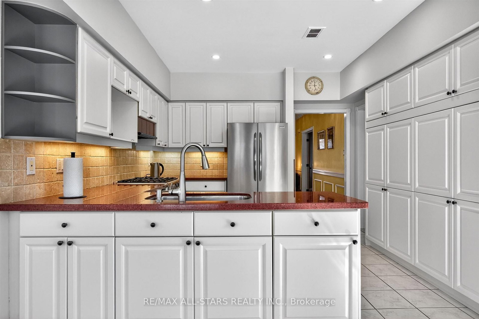 Detached House for sale at 11 Bliss Court, Markham, Ontario, L3R 9E7 - Buttonville - MLS: N12998176