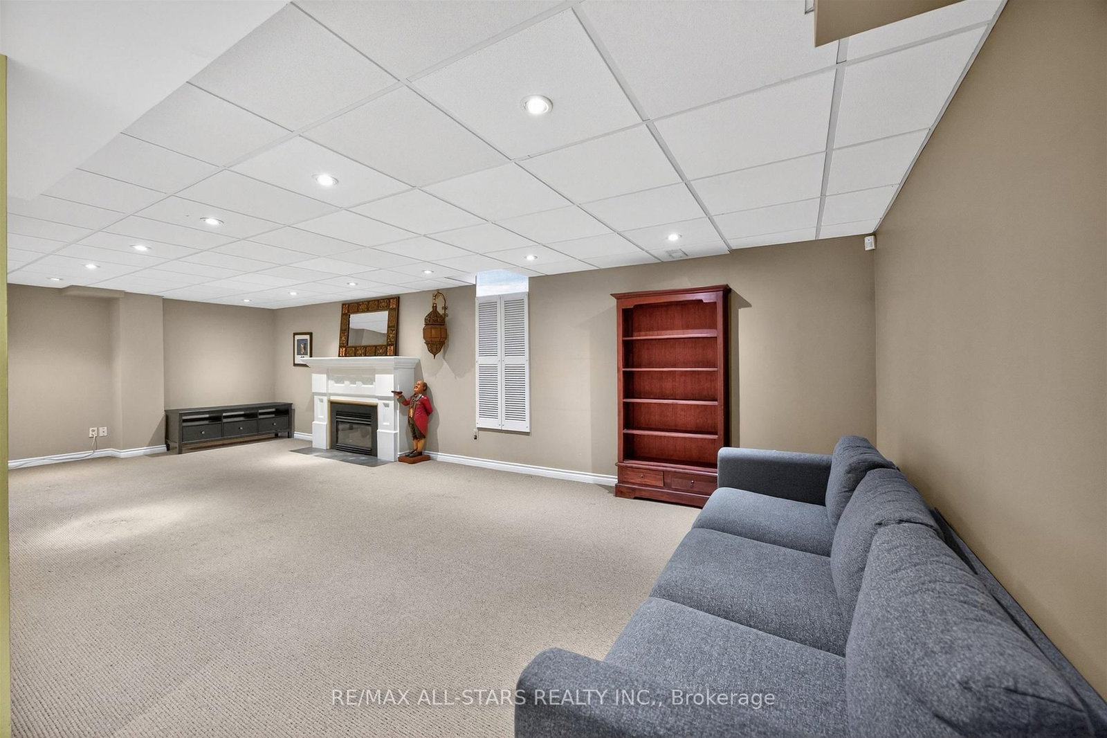 Detached House for sale at 11 Bliss Court, Markham, Ontario, L3R 9E7 - Buttonville - MLS: N12998176