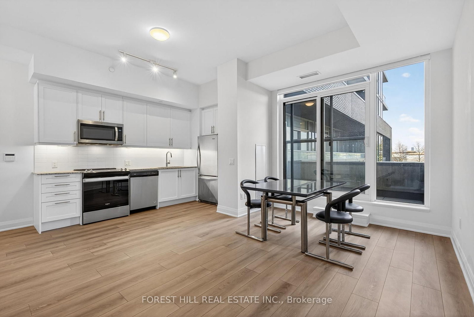 10 Gatineau Drive, Unit 208 - Photo 10