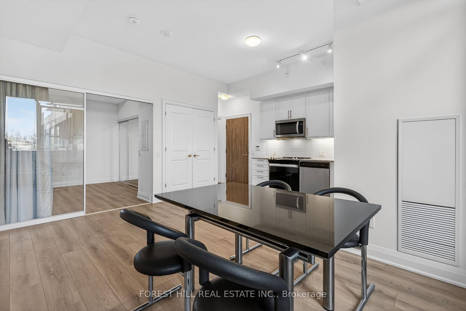 10 Gatineau Drive, Unit 208 - Photo 13