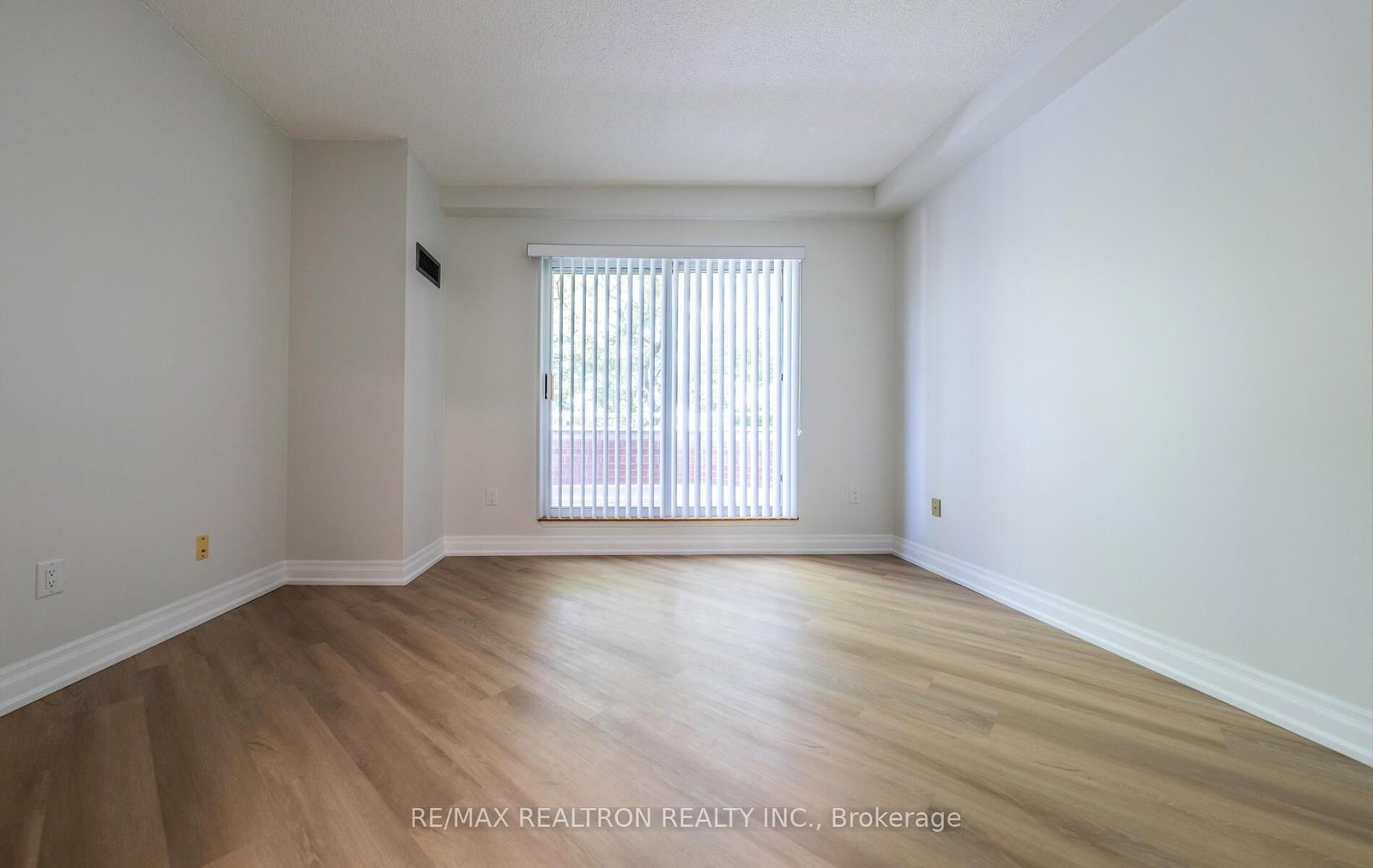 Condo for sale at Ph8-9 Chalmers Road, Richmond Hill, Ontario, L4B 3N3 - Doncrest - MLS: N12998358