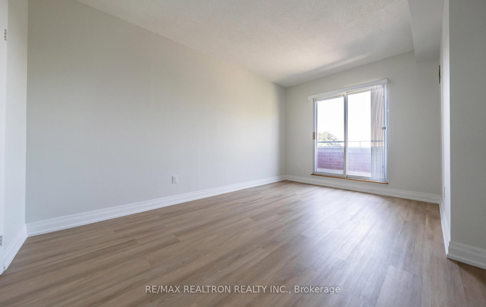 Condo for sale at Ph8-9 Chalmers Road, Richmond Hill, Ontario, L4B 3N3 - Doncrest - MLS: N12998358