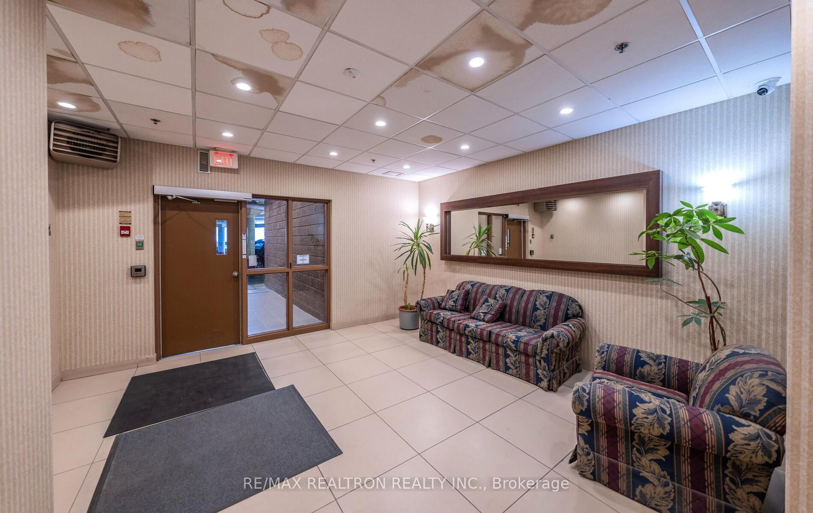 Condo for sale at Ph8-9 Chalmers Road, Richmond Hill, Ontario, L4B 3N3 - Doncrest - MLS: N12998358