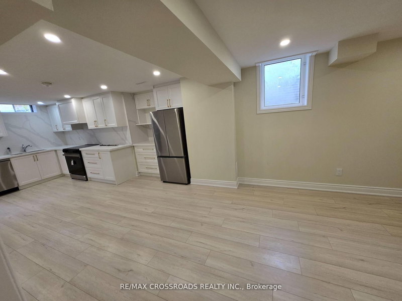 Basement Apartment - 66 Morrison Cres, Markham, L3R 9K7 | Image 3