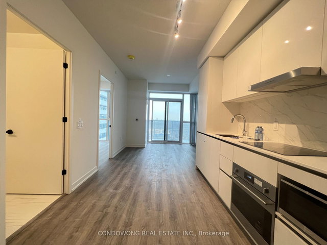 2210 - 8 Interchange Way