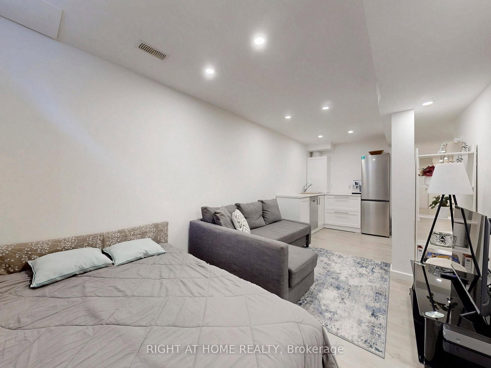 Townhouse for sale at 179 Vanguard Road, Vaughan, Ontario, L4K 5G8 - Patterson - MLS: N12998492