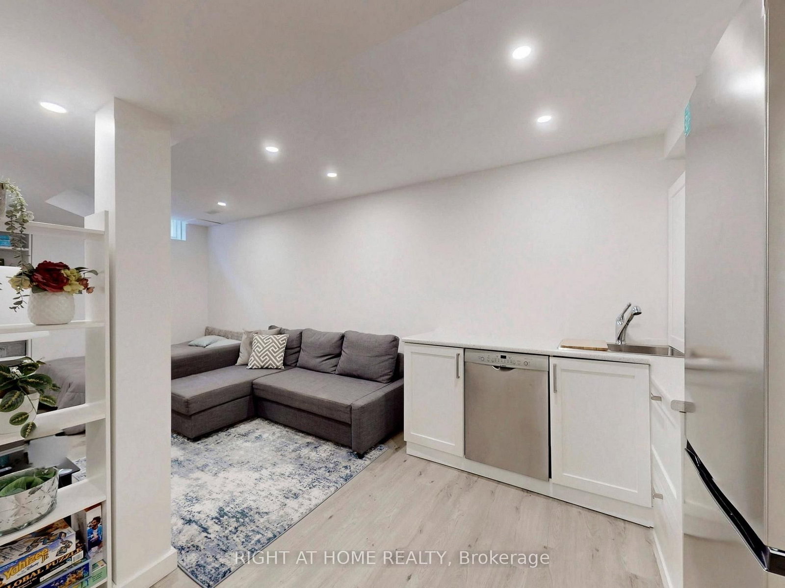 Townhouse for sale at 179 Vanguard Road, Vaughan, Ontario, L4K 5G8 - Patterson - MLS: N12998492