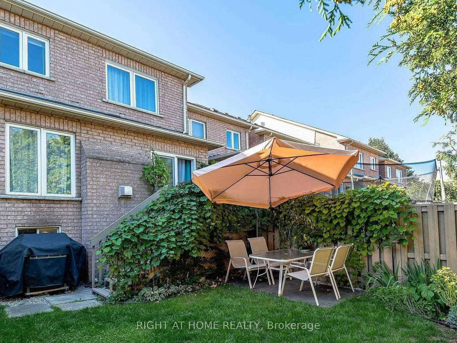 Townhouse for sale at 179 Vanguard Road, Vaughan, Ontario, L4K 5G8 - Patterson - MLS: N12998492