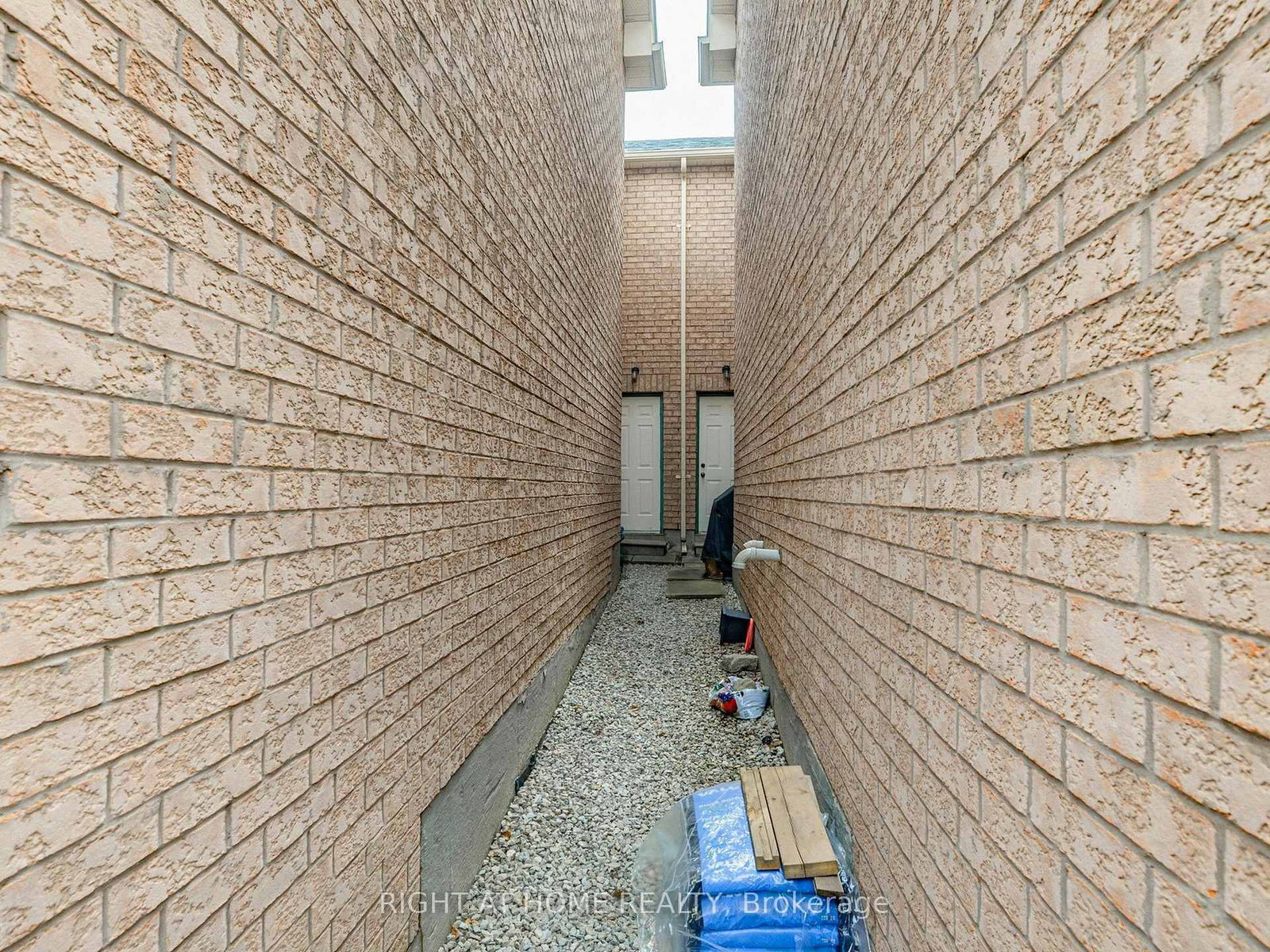 Townhouse for sale at 179 Vanguard Road, Vaughan, Ontario, L4K 5G8 - Patterson - MLS: N12998492