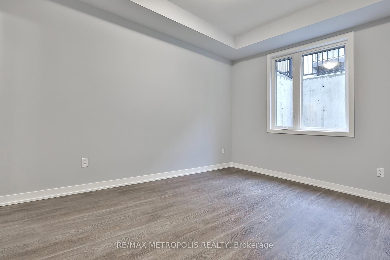 2 Steckley House Lane, Unit 906 - Photo 11