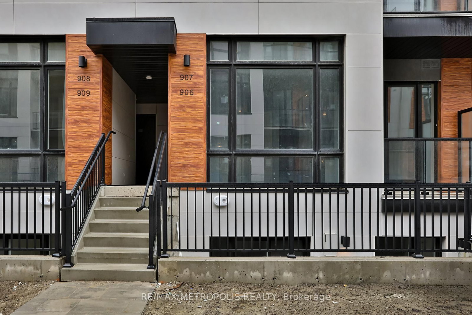 2 Steckley House Lane, Unit 906 - Photo 19