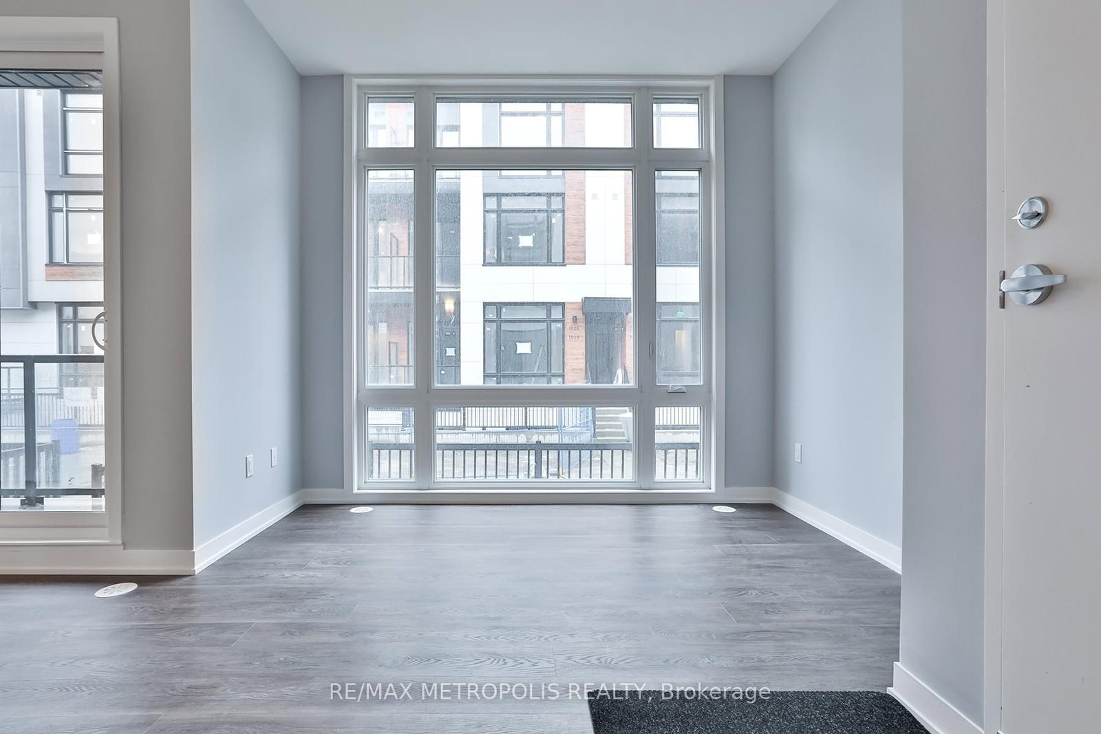 2 Steckley House Lane, Unit 906 - Photo 4