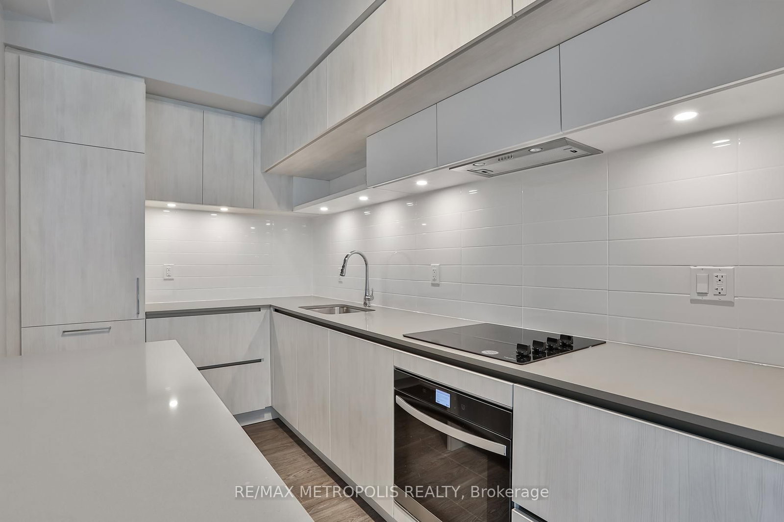 2 Steckley House Lane, Unit 906 - Photo 8