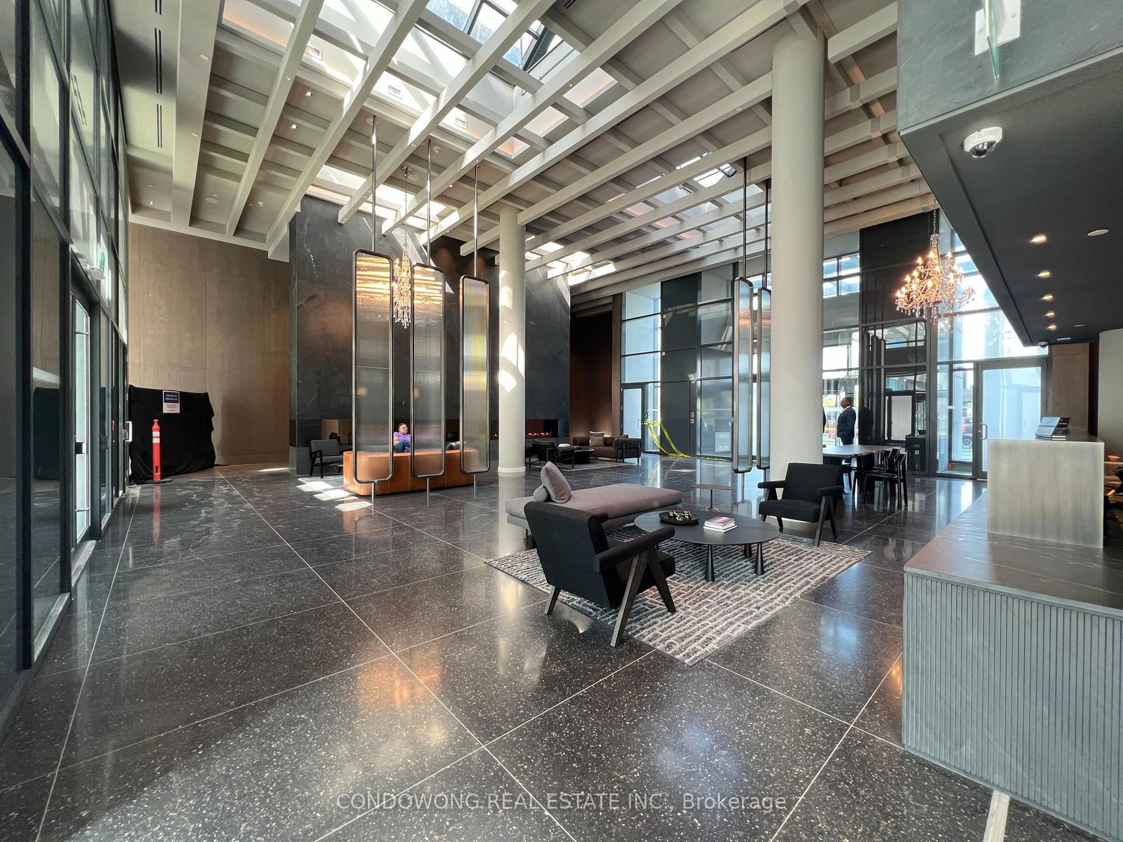 8 Interchange Way, Unit 701 - Photo 17