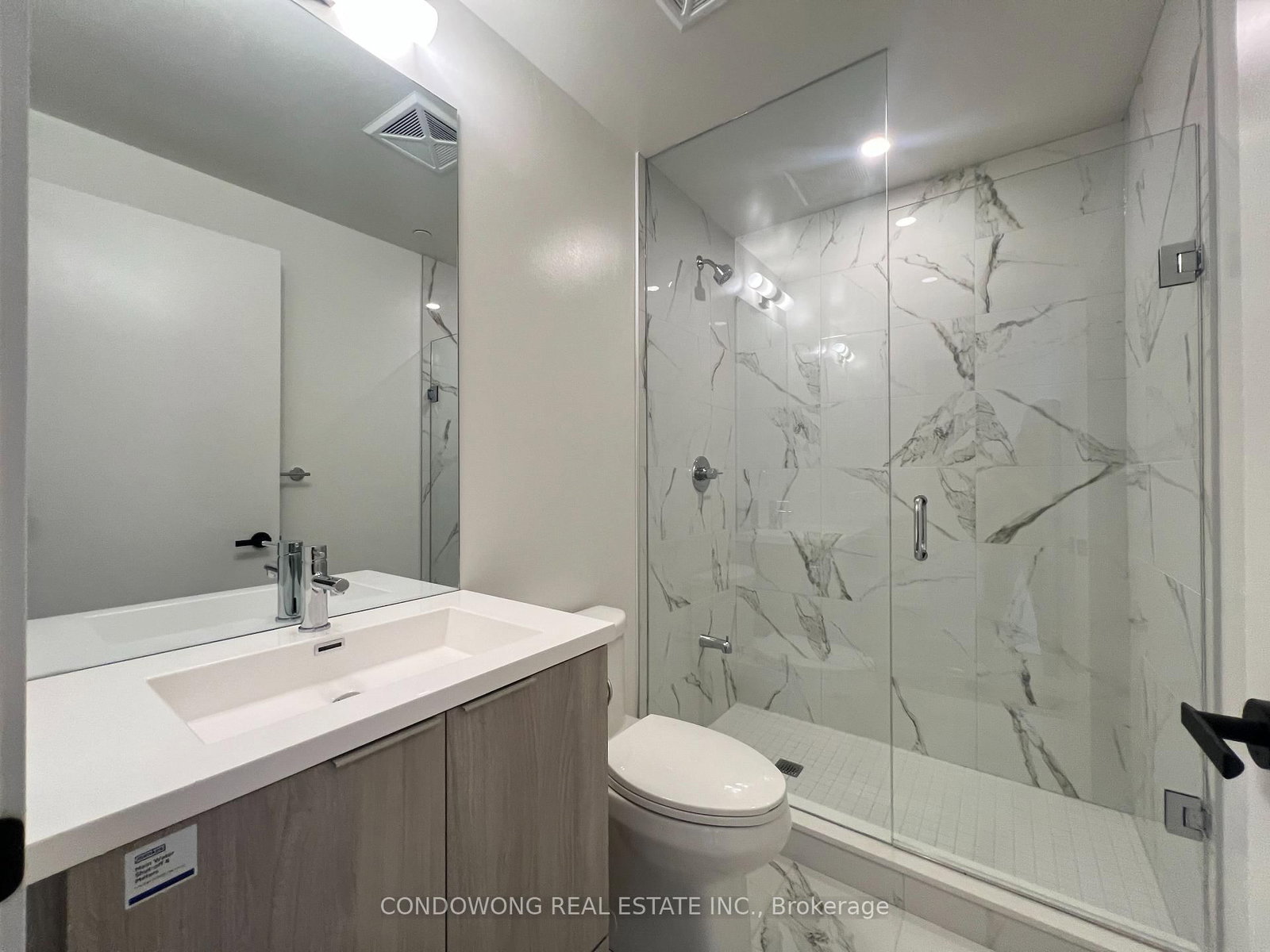 8 Interchange Way, Unit 701 - Photo 7