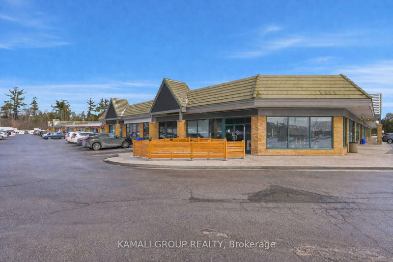 20 - 10815 Bathurst St N, Richmond Hill, L4C 9Y2 | Image 2