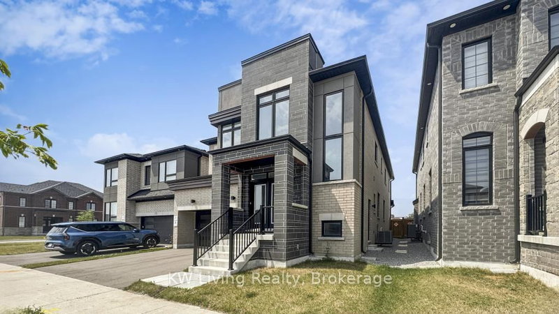 136 Wesmina Ave, Whitchurch-Stouffville, L4A 4W5 | Image 2