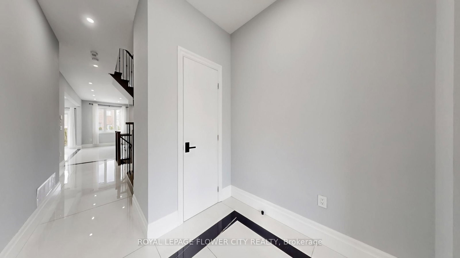 642 Sweetwater Crescent - Photo 17