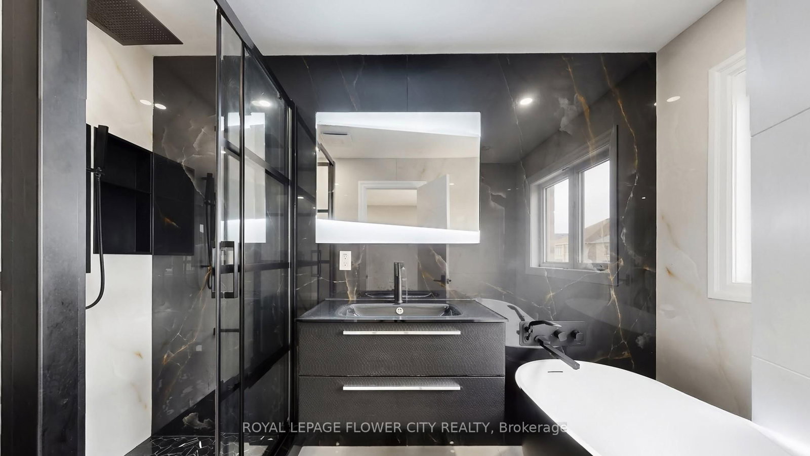 642 Sweetwater Crescent - Photo 27