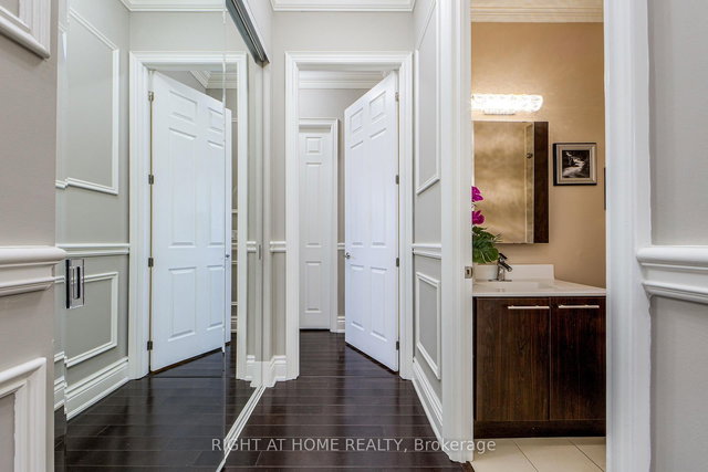 UPH2 - 37 Galleria Parkway