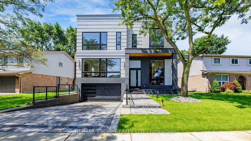 home for lease on 22 Sanderson Crescent