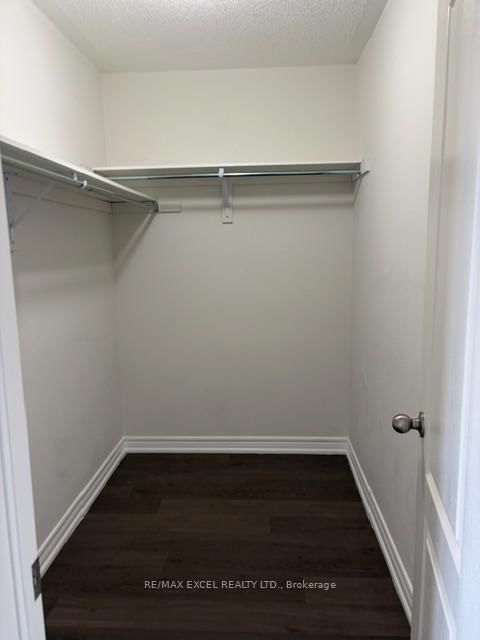 Townhouse for sale at 27 Spiv Grove Way, Markham, Ontario, L6E 0T6 - Greensborough - MLS: N12999412