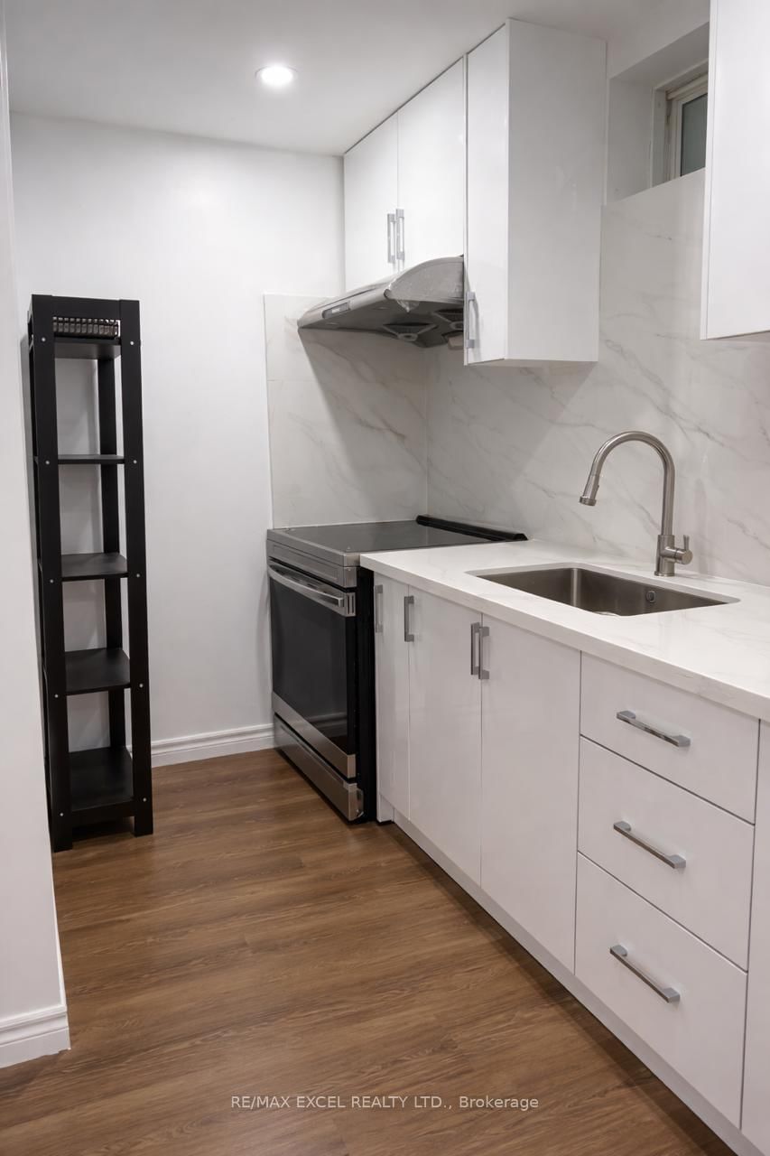 Townhouse for sale at 27 Spiv Grove Way, Markham, Ontario, L6E 0T6 - Greensborough - MLS: N12999412