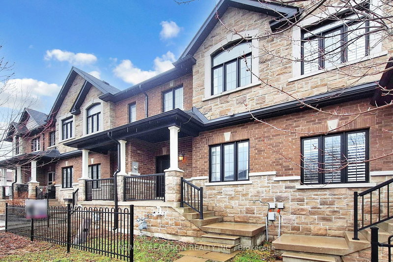 7 Zenyatta Lane, East Gwillimbury, L9N 0N7 | Image 2
