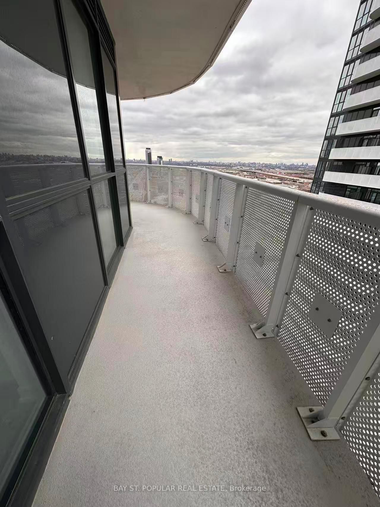 8 Interchange Way, Unit 3209 - Photo 12