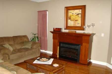 1091 Booth Ave, Innisfil, L9S4W6 | Image 3