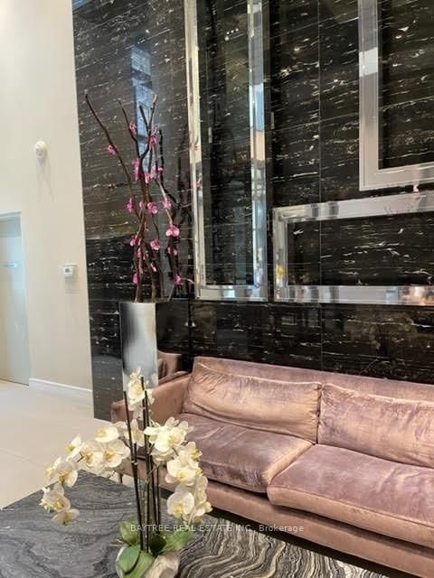 9201 Yonge Street, Unit 102 - Photo 2