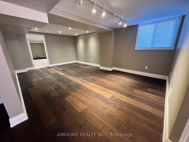 298 Binns (Lower Unit) Avenue