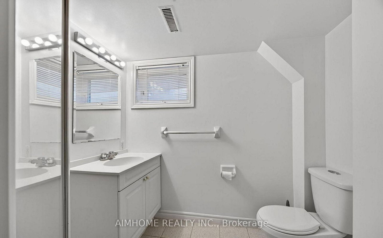 764 Botany Hill(Lower Unit) Crescent - Photo 2