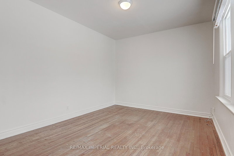 49 Sunset Beach Rd, Richmond Hill, L4E 1A3 | Image 3