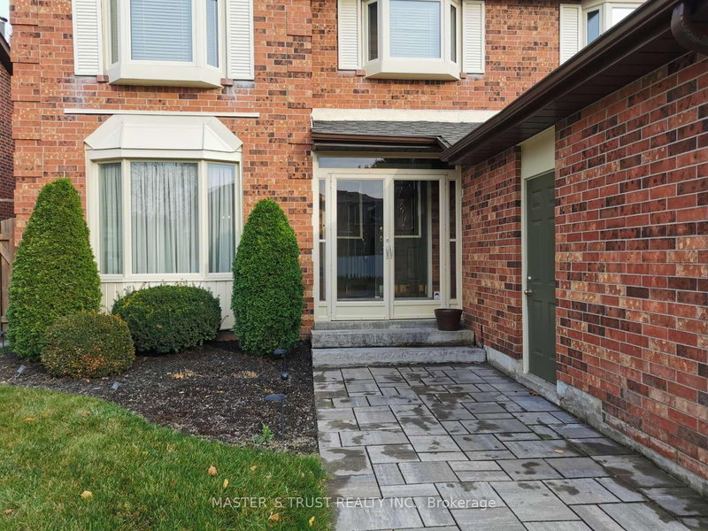 68 Lehman Cres, Markham, L3P 5W7 | Image 2