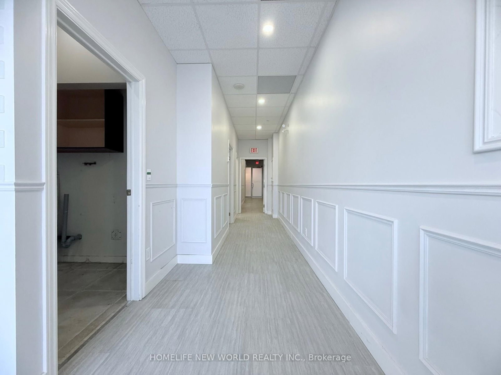 7181 Yonge Street, Unit 7 - Photo 7