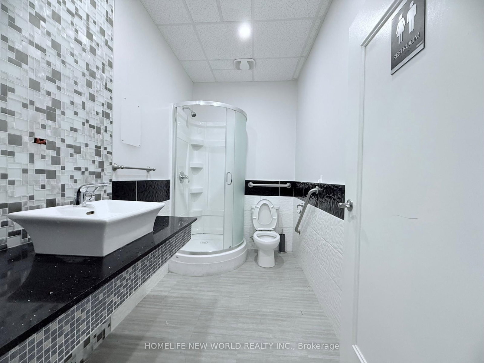 7181 Yonge Street, Unit 7 - Photo 9