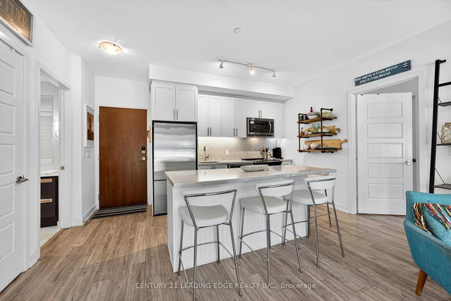 D120 - 333 Sea Ray Avenue