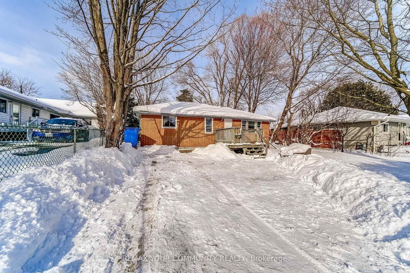 home for sale on 280 Pasadena Drive