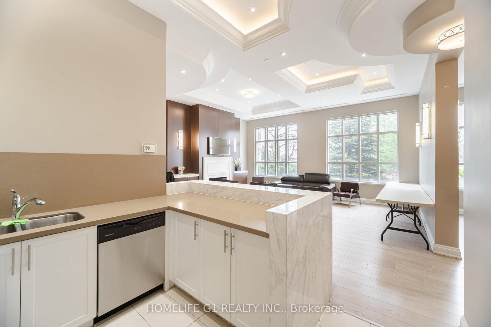 2396 Major Mackenzie Drive, Unit 212 - Photo 31