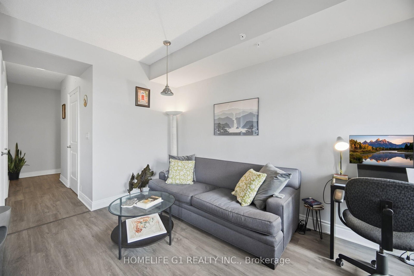 2396 Major Mackenzie Drive, Unit 212 - Photo 6