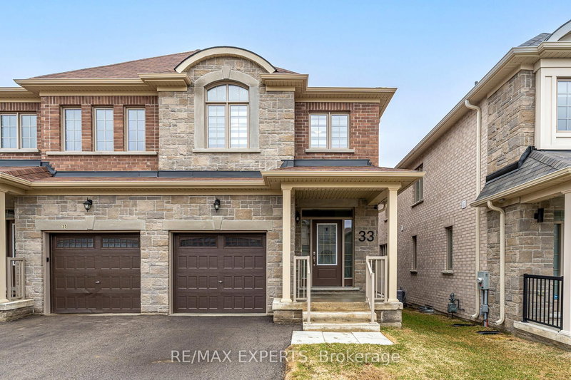 33 Frederick Taylor Way, East Gwillimbury, L0G 1M0 | Image 2
