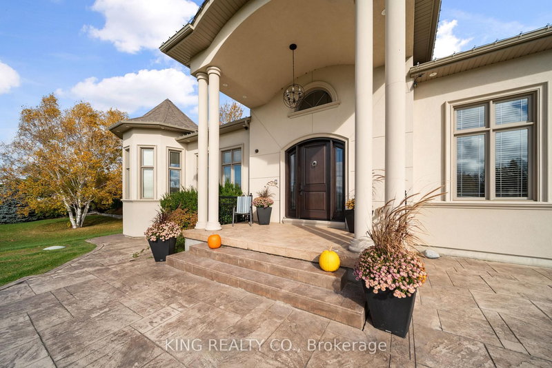2 Dale Cres, Bradford West Gwillimbury, L0L 1L0 | Image 3